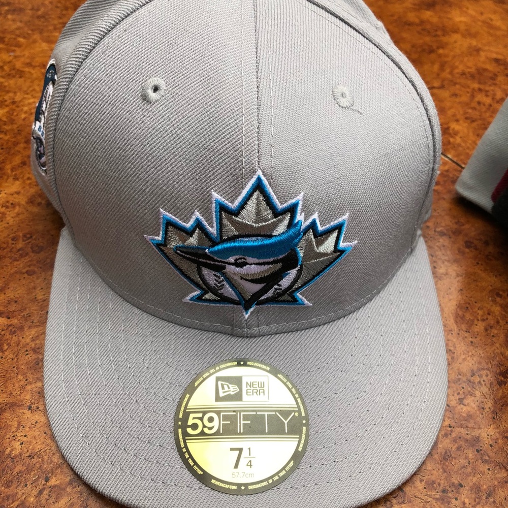 TORONTO BLUEJAY BASEBALL FITTED CAP
